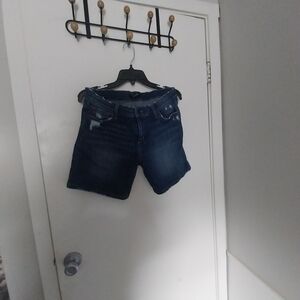 Classic Blue Denim Women's Shorts Joes brand size is 28